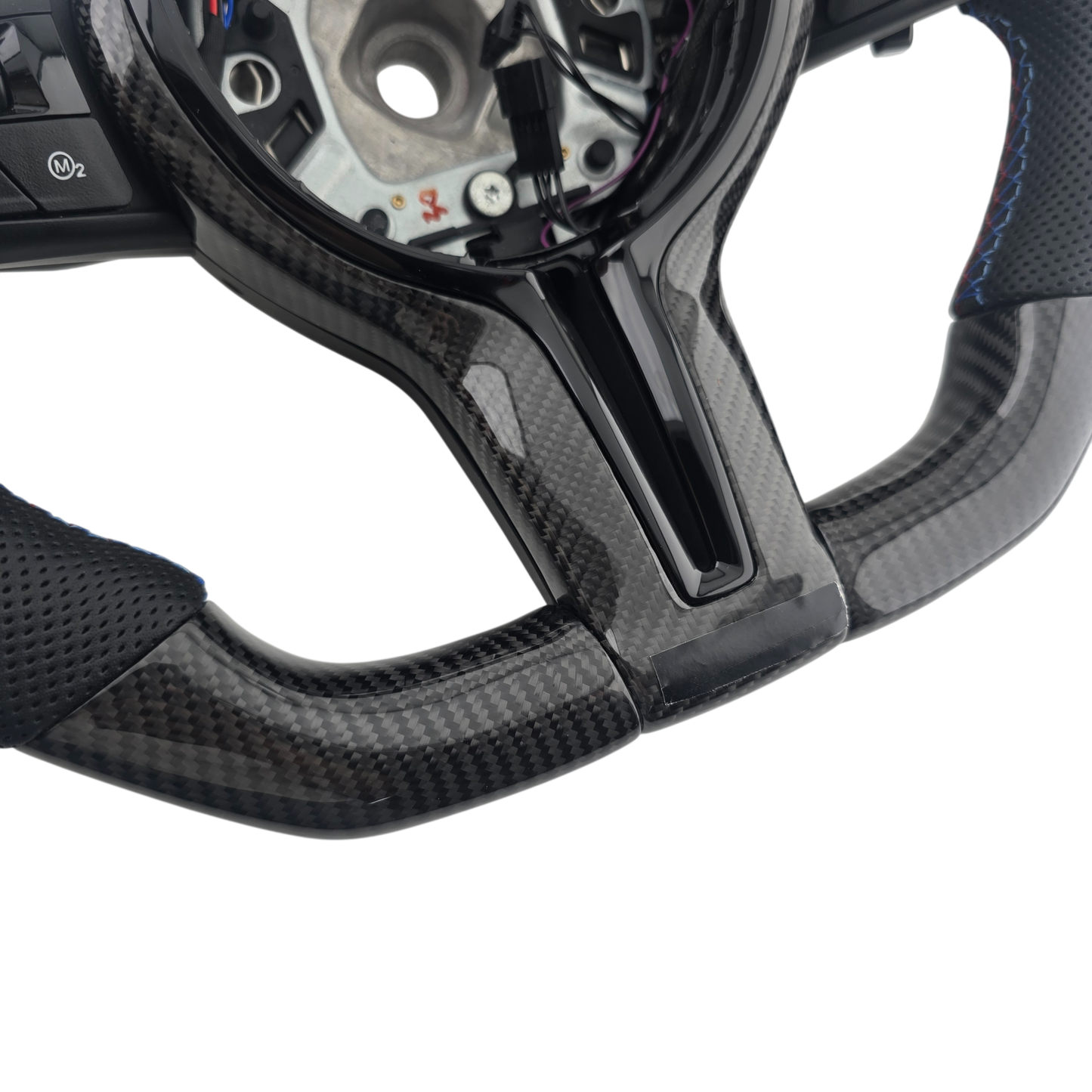 BMW F-Reihe Custom Lenkrad – Vollcarbon, perforiertes Leder